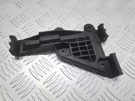 Držač prednjeg branika Audi 80 levi 92-96 Original, 8A0807283, 